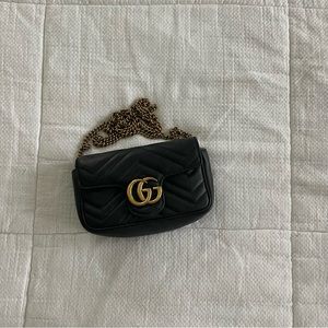 Gucci GG Marmont Matelassé Super Mini Bag